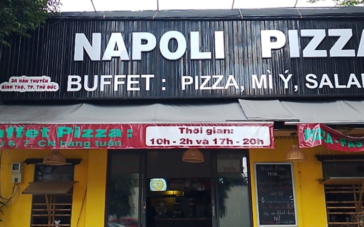 NAPOLI’S PIZZA